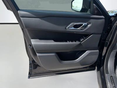 2026 Land Rover Range Rover Velar — photo 21 view