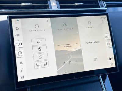 2026 Land Rover Range Rover Velar — photo 30 view