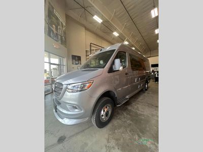 2025 Airstream Interstate - Photo 4