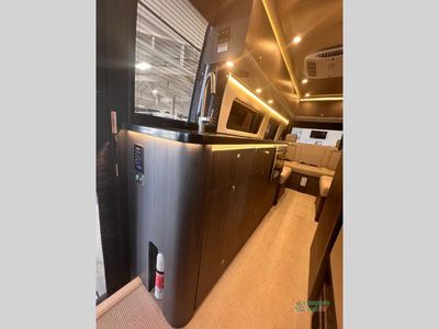 2025 Airstream Interstate - Photo 40