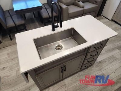 2024 Keystone RV Montana High Country - Photo 13