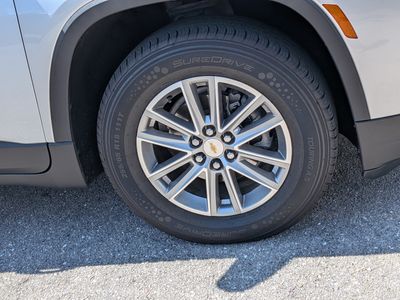 2022 Chevrolet Traverse - Photo 11
