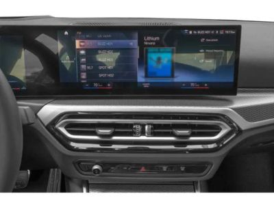 2026 BMW 3 Series — photo 13 view