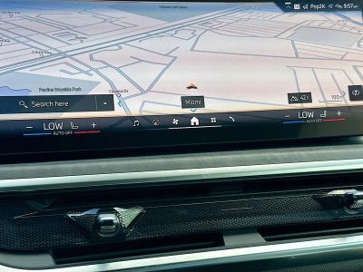 2026 BMW X5 — photo 10 view