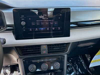 2026 Volkswagen Taos - Photo 11