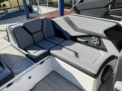 2026 Yamaha 255 XE - Photo 27