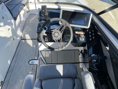 2026 Yamaha 255 XE - Photo 34