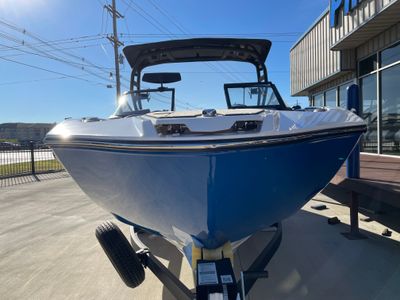2026 Yamaha 255 XE - Photo 11