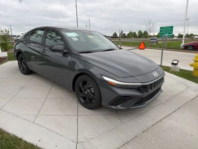 2026 Hyundai Elantra - Photo 7