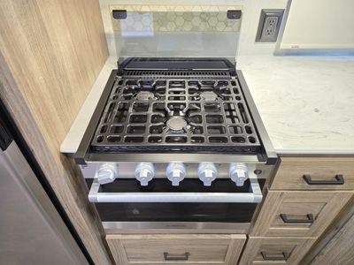 2026 Winnebago VISTA - Photo 11