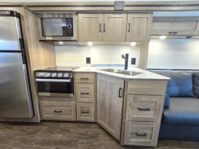 2026 Winnebago VISTA - Photo 8