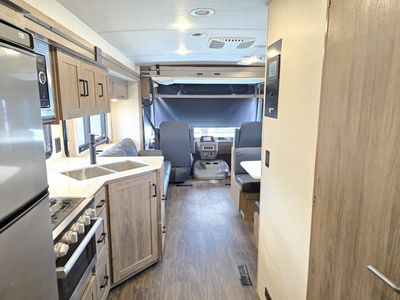 2026 Winnebago VISTA - Photo 3
