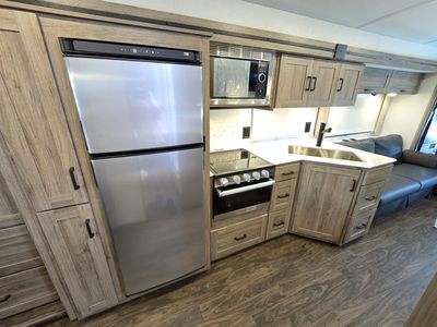 2026 Winnebago VISTA - Photo 10