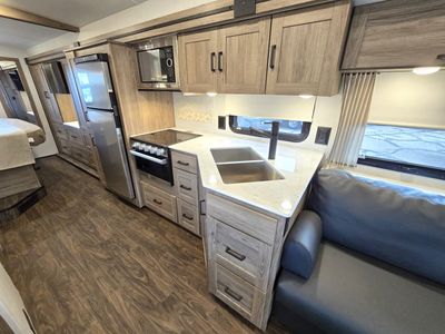 2026 Winnebago VISTA - Photo 6