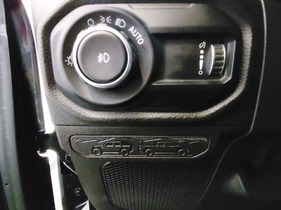 2024 Jeep Wrangler - Photo 13