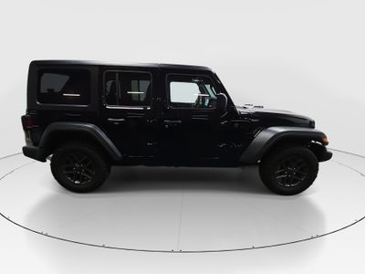 2024 Jeep Wrangler - Photo 8