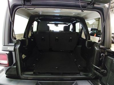 2024 Jeep Wrangler - Photo 11