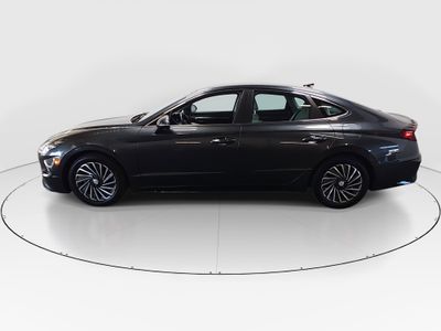 2023 Hyundai Sonata Hybrid - Photo 4