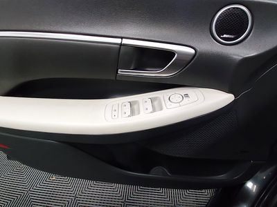 2023 Hyundai Sonata Hybrid - Photo 21