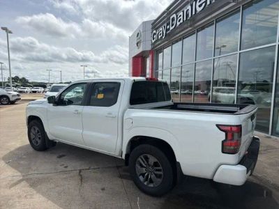 2025 Nissan Frontier - Photo 2