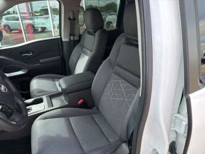 2025 Nissan Frontier - Photo 9