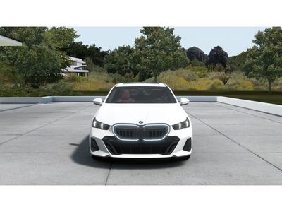 2026 BMW 5 Series - Photo 3