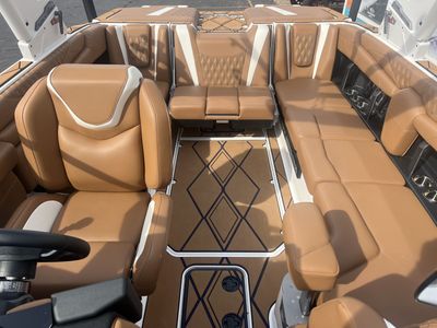 2025 Malibu M230 - Photo 12