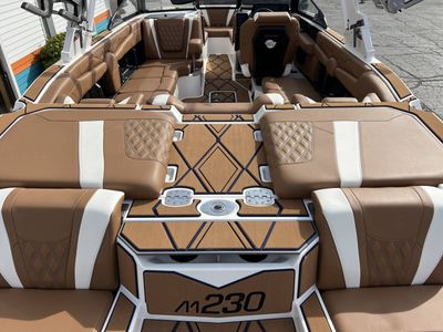 2025 Malibu M230 - Photo 10