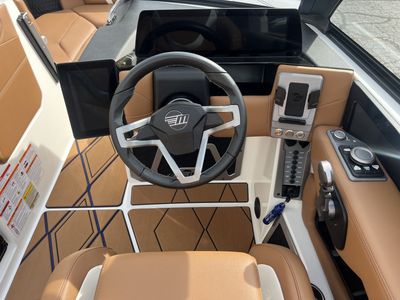 2025 Malibu M230 - Photo 15