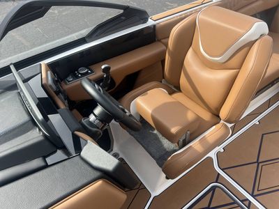 2025 Malibu M230 - Photo 13