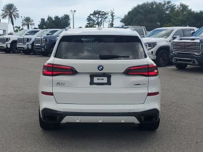 2023 BMW X5 — detail view