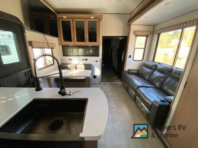 2023 Forest River RV Vengeance Rogue Armored - Photo 8
