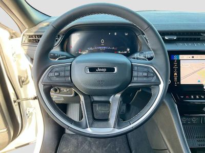 2026 Jeep Grand Cherokee — photo 11 view