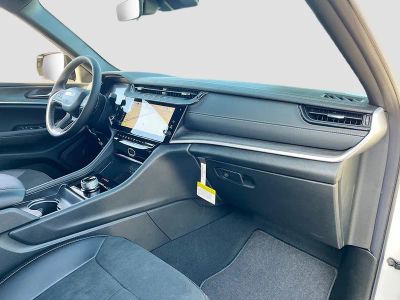 2026 Jeep Grand Cherokee — photo 28 view