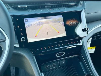 2026 Jeep Grand Cherokee — photo 14 view