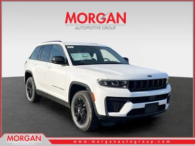 2026 Jeep Grand Cherokee Laredo in White/off-white — front three-quarter view