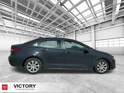 2025 Toyota Corolla - Photo 2