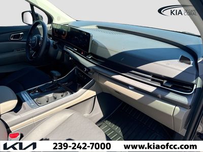 2026 Kia Carnival — photo 13 view