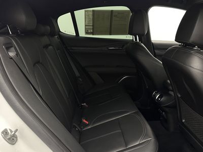 2023 Alfa Romeo Stelvio - Photo 33