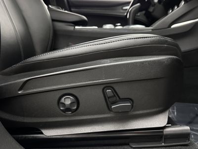 2023 Alfa Romeo Stelvio - Photo 36