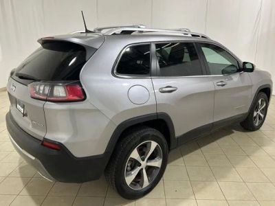 2019 Jeep Cherokee — detail view