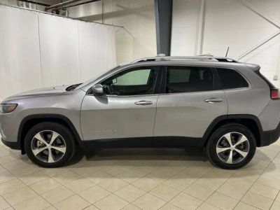 2019 Jeep Cherokee — side profile view