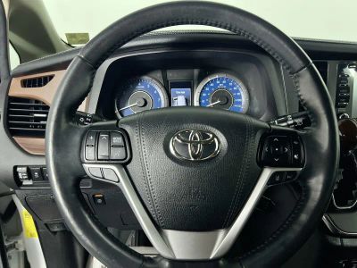 2019 Toyota Sienna — photo 15 view