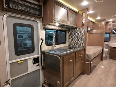 2019 Winnebago FUSE — photo 7 view