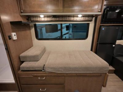 2019 Winnebago FUSE — photo 22 view