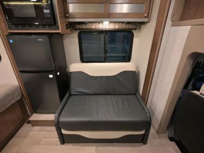 2019 Winnebago FUSE — photo 16 view