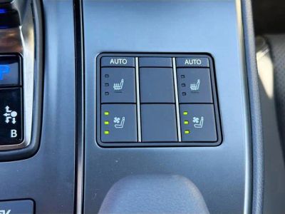 2025 Lexus UX — photo 43 view