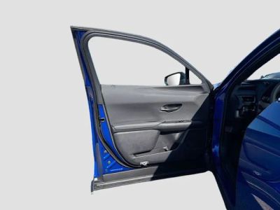 2025 Lexus UX — photo 20 view
