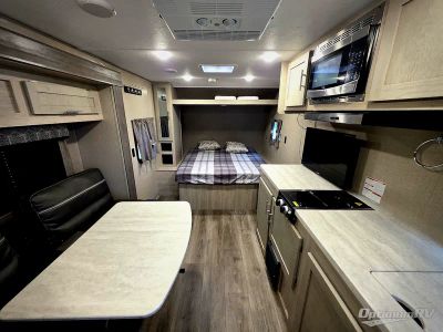 2022 Coachmen Catalina Summit Series 7 — interior view