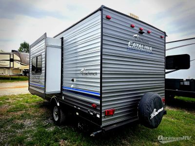 2022 Coachmen Catalina Summit Series 7 — rear three-quarter view